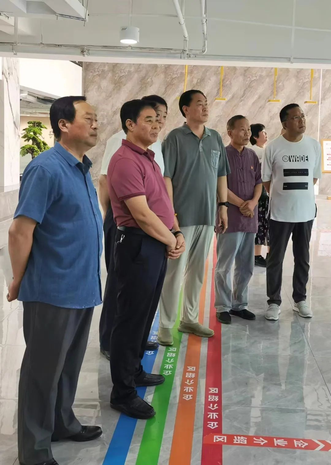 济宁市读书协会走进嘉祥鲜农都市场管理有限公司开展书画惠企活动
